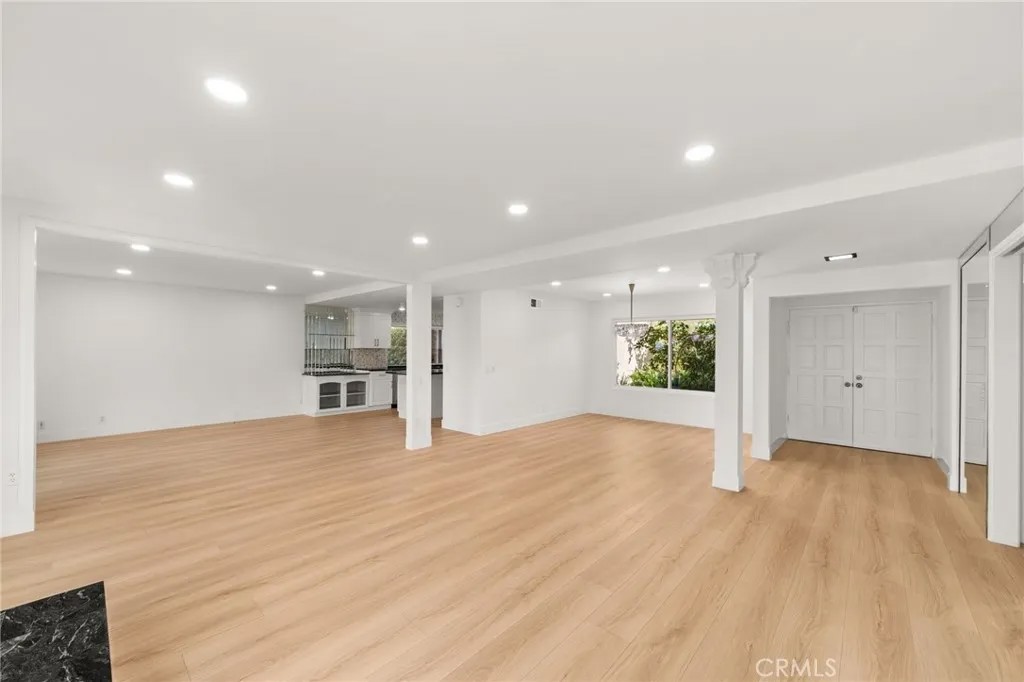 1348 Hickory