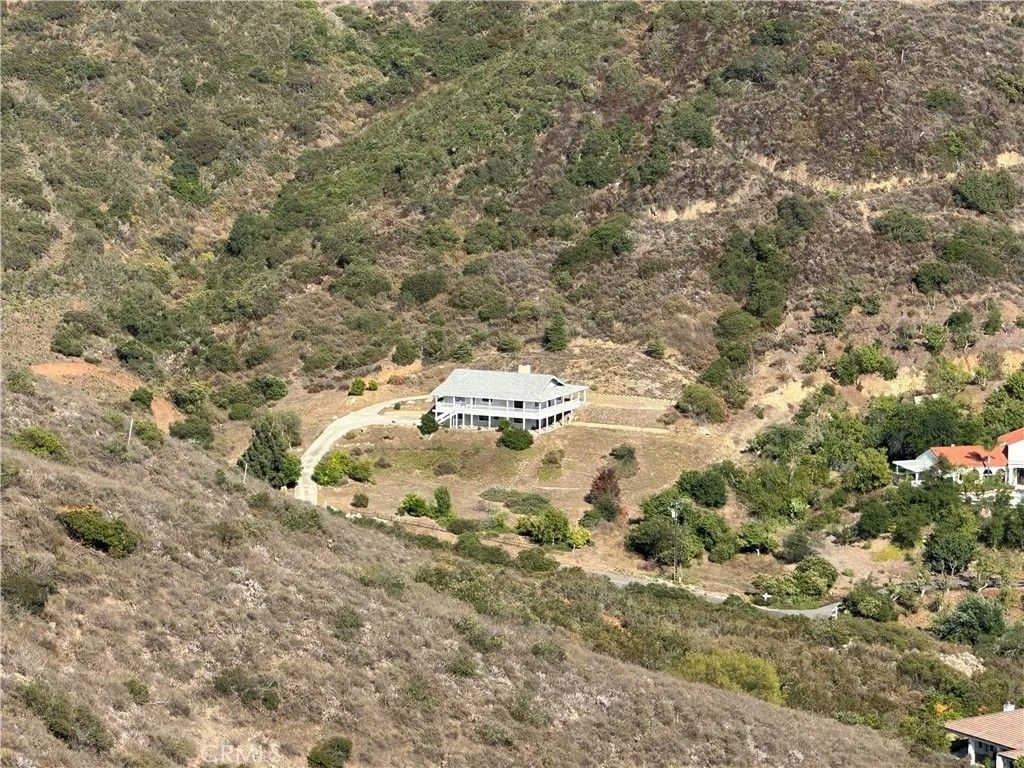 Photo of 44196 La Cruz Drive, Temecula, CA 92590 (MLS # CV26019853)