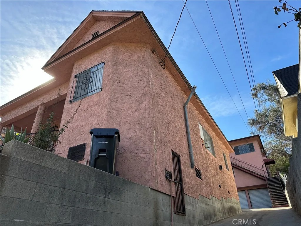 520 Solano Avenue