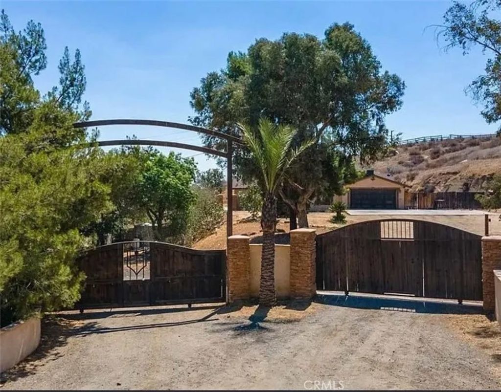 Photo of 11455 Pigeon Pass, Moreno Valley, CA 92557 (MLS # WS26077435)
