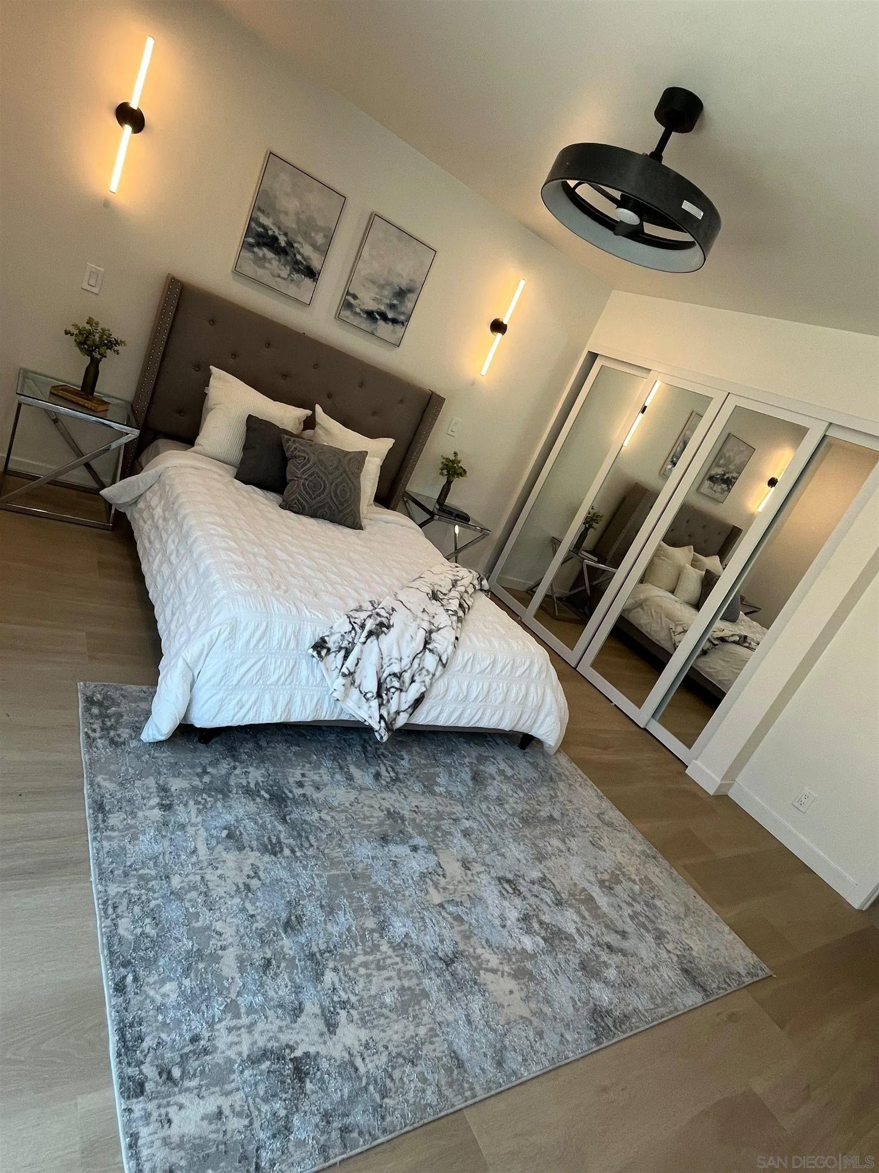 10416 Plaza Paseo