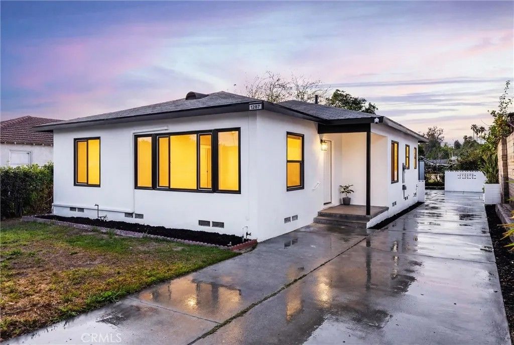 Photo of 1287 W 8th St, San Bernardino, CA 92411 (MLS # CV26059111)