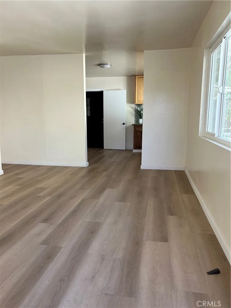 4057 Baywood