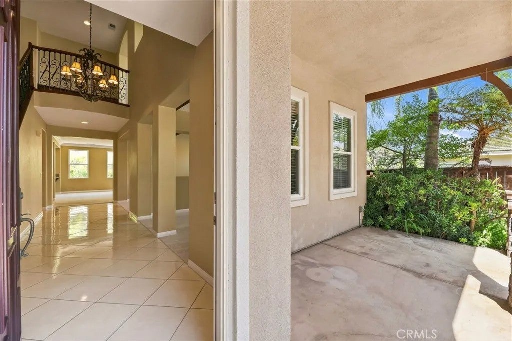 1014 Skyline Place
