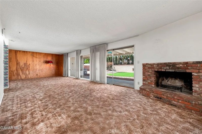 1115 E Avenue J4