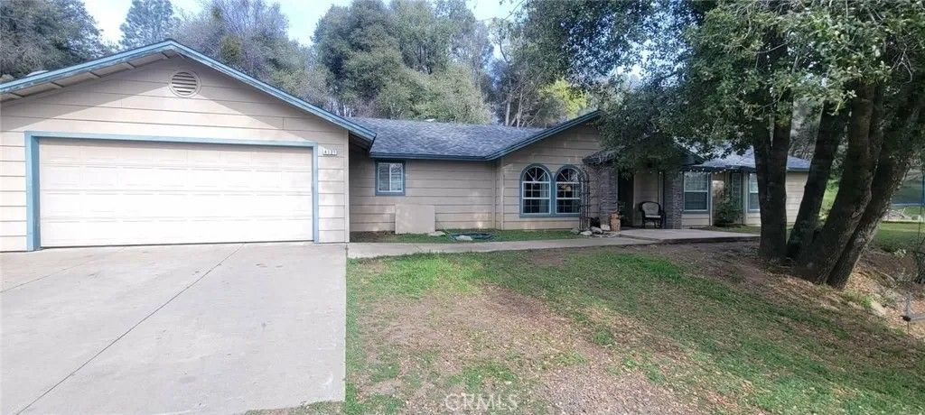 Photo of 4121 Indian Rock Ln, Mariposa, CA 95338 (MLS # MP26034475)