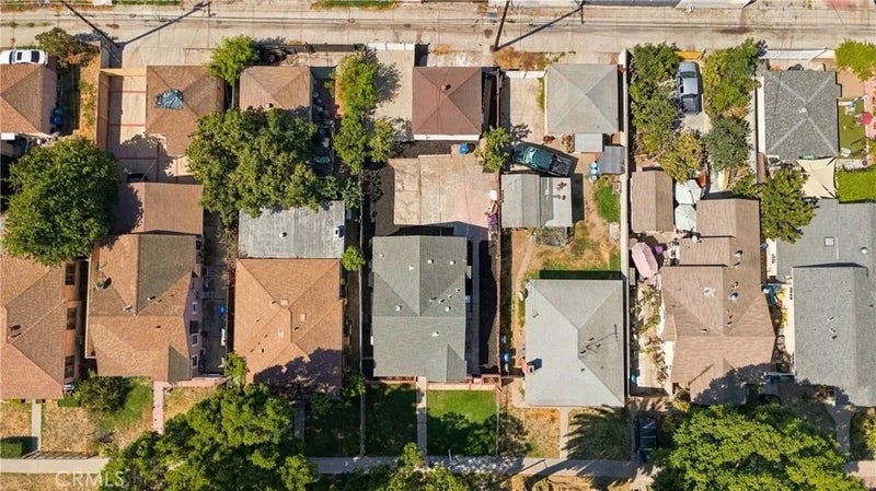 2435 Gale Ave