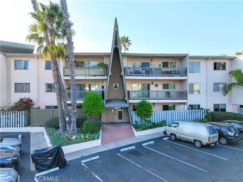 Tiny photo for 4444 W Point Loma Blvd #23, San Diego, CA 92107 (MLS # ND25238132)
