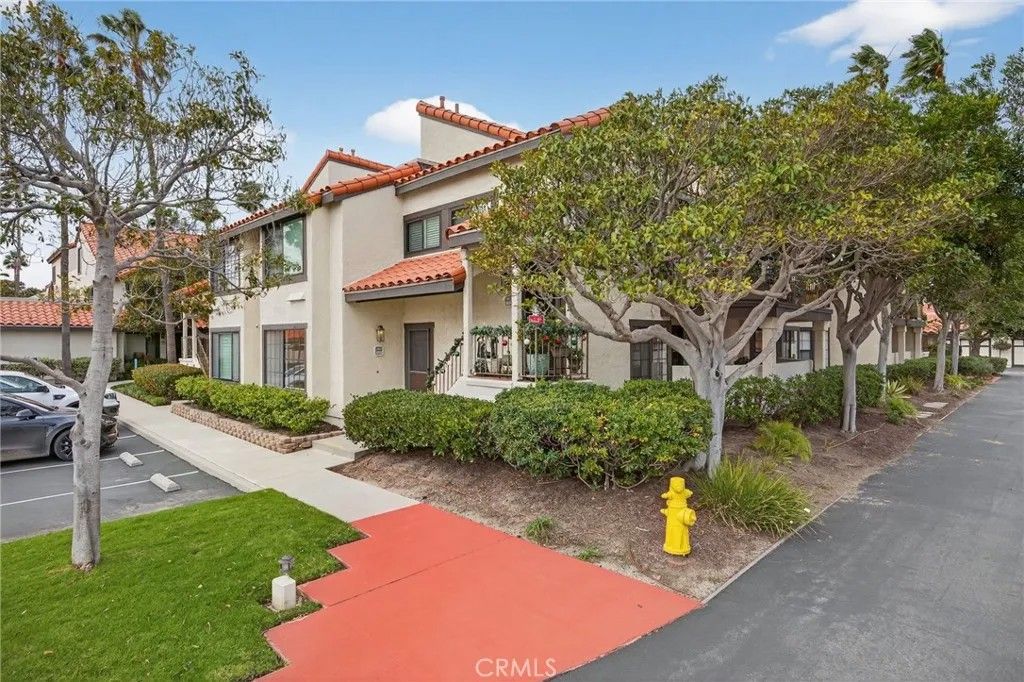 Photo of 2033 Majorca Drive, Oxnard, CA 93035 (MLS # SR25279907)