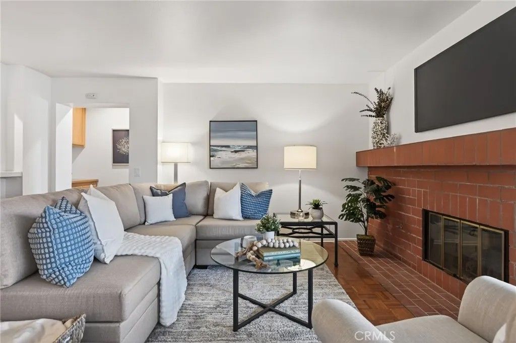 Photo of 2033 Majorca Drive, Oxnard, CA 93035 (MLS # SR25279907)