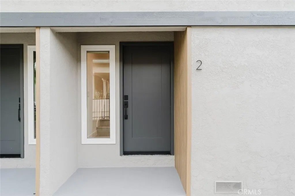 Photo of 3406 Garden Avenue #2, Los Angeles, CA 90039 (MLS # GD26197937)