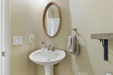 Tiny photo for 25162 Crest Haven #3, Murrieta, CA 92562 (MLS # SW25233143)