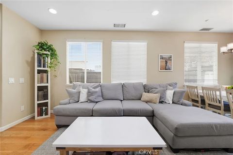 Tiny photo for 25162 Crest Haven #3, Murrieta, CA 92562 (MLS # SW25233143)