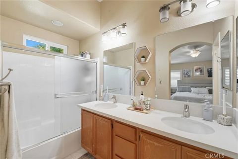 Tiny photo for 25162 Crest Haven #3, Murrieta, CA 92562 (MLS # SW25233143)