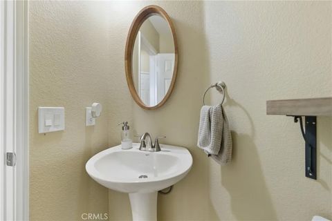 Tiny photo for 25162 Crest Haven #3, Murrieta, CA 92562 (MLS # SW25233143)