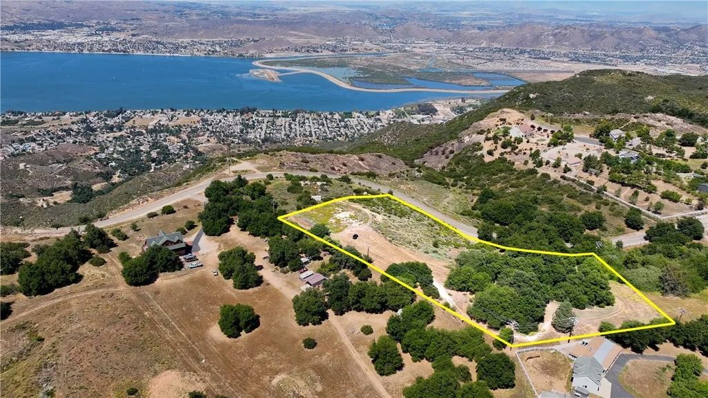 Photo of 34561 S Main Divide, Lake Elsinore, CA 92530 (MLS # SW26104270)