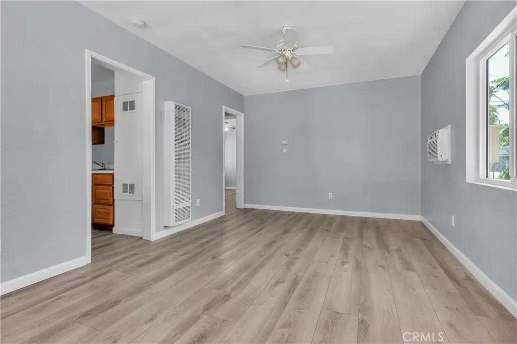 4156 Dwight