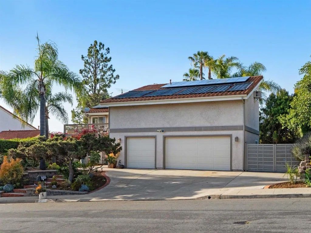 Photo of 2646 Unicornio St, Carlsbad, CA 92009 (MLS # NDP2603634)