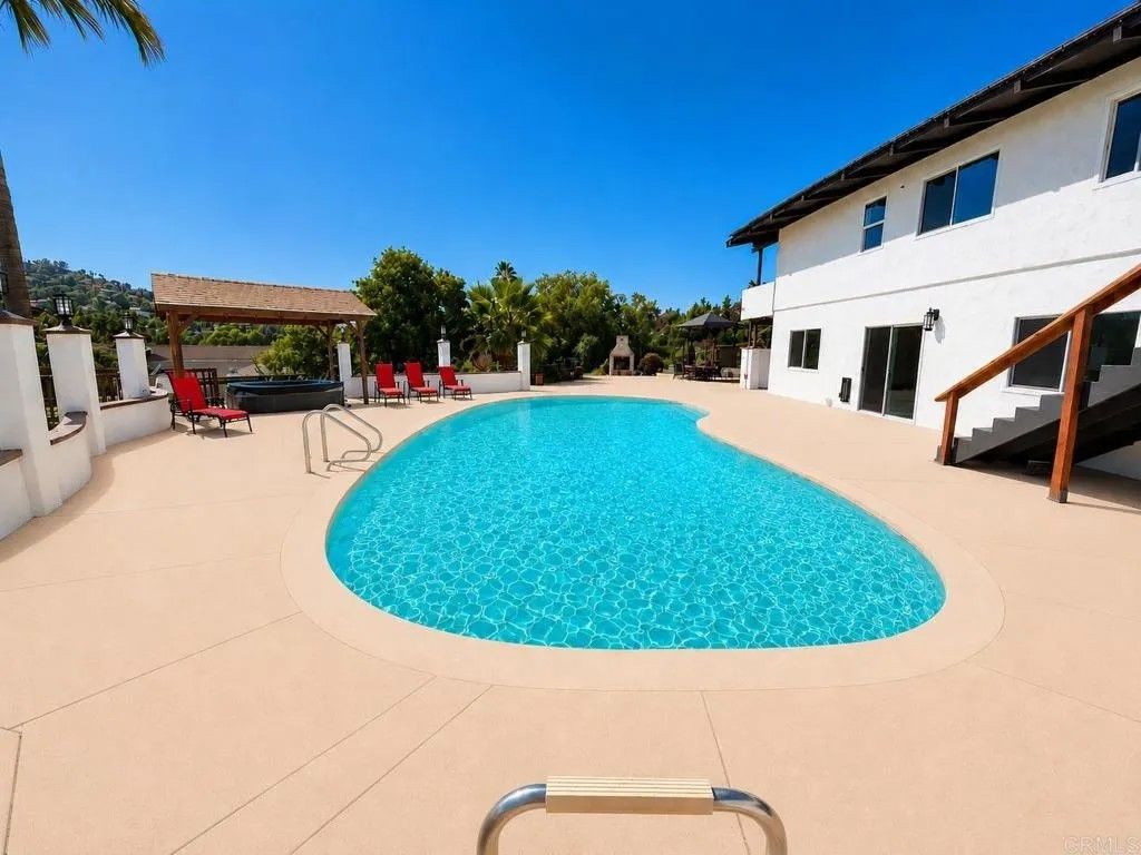 Photo of 4816 Redondo Drive, La Mesa, CA 91941 (MLS # NDP2605063)