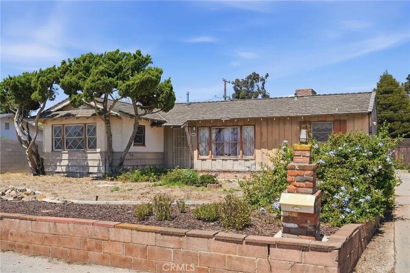 3480 Dickson Drive