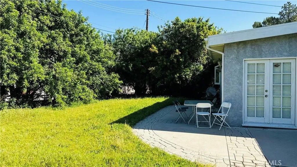 Photo of 18237 Clark Street, Tarzana, CA 91356 (MLS # TR26057056)