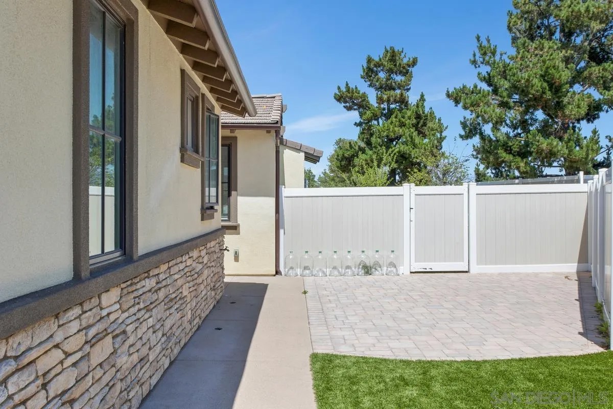 12410 Aria Ct