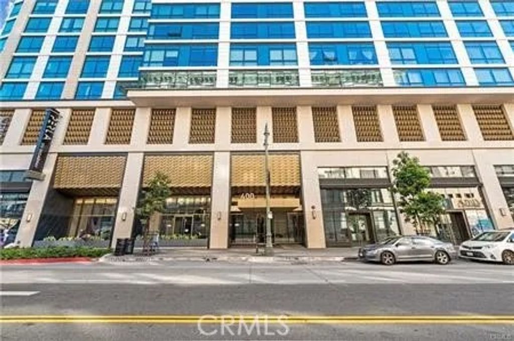 Photo of 400 S Broadway #1004, Los Angeles, CA 90013 (MLS # CV26052307)