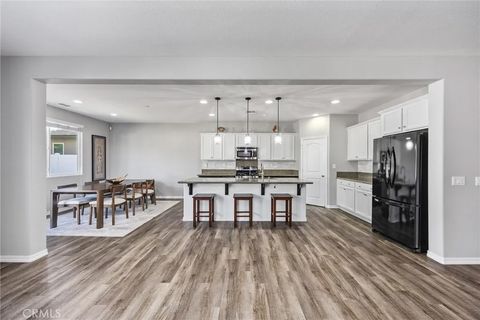 Photo of 308 White Alder Dr, Bakersfield, CA 93314 (MLS # SR25248110) Photo of 308 White Alder Dr, Bakersfield, CA 93314 (MLS # SR25248110)