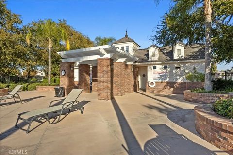 Tiny photo for 308 White Alder Dr, Bakersfield, CA 93314 (MLS # SR25248110)