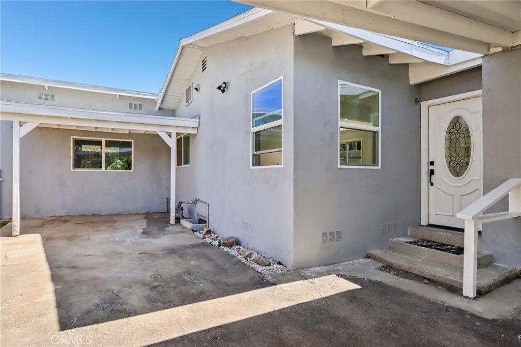 Photo of 11034 Scoville Ave, Sunland, CA 91040 (MLS # BB26068640)