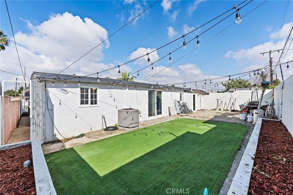2412 W Raymond