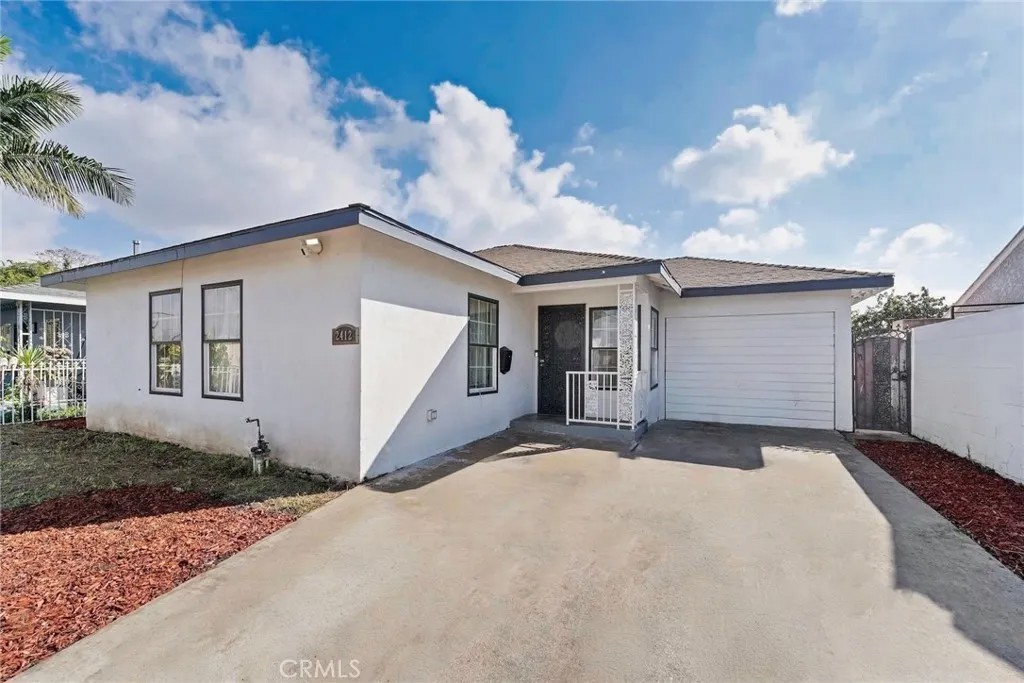 2412 W Raymond