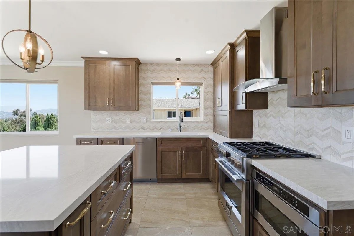 4322 Beverly Drive