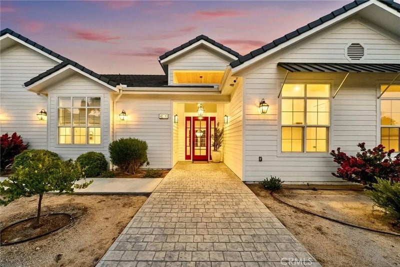 41799 Calle Contento
