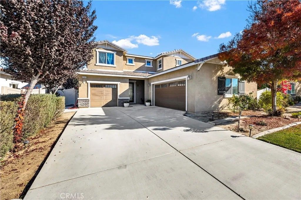 Photo of 1665 Vibrant Gln, San Jacinto, CA 92582 (MLS # SW25278213)