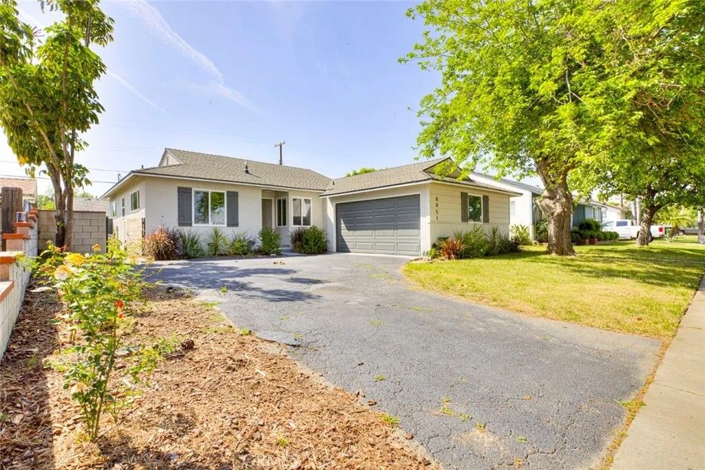 Photo of 8051 Etiwanda Ave, Reseda, CA 91335 (MLS # GD26084739)