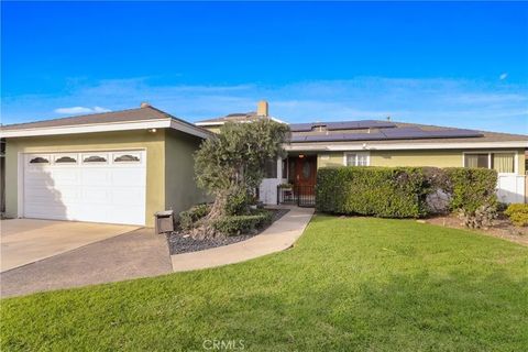 Photo of 946 W La Deney Dr, Ontario, CA 91762 (MLS # IV25272713)