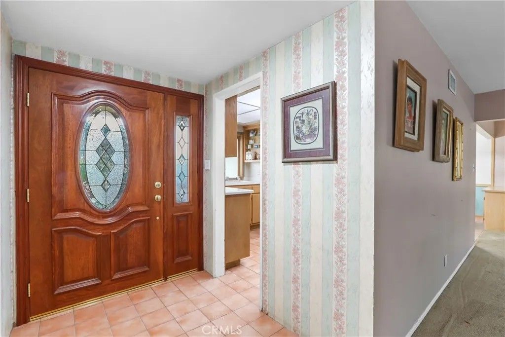 Photo of 946 W La Deney Dr, Ontario, CA 91762 (MLS # IV25272713)