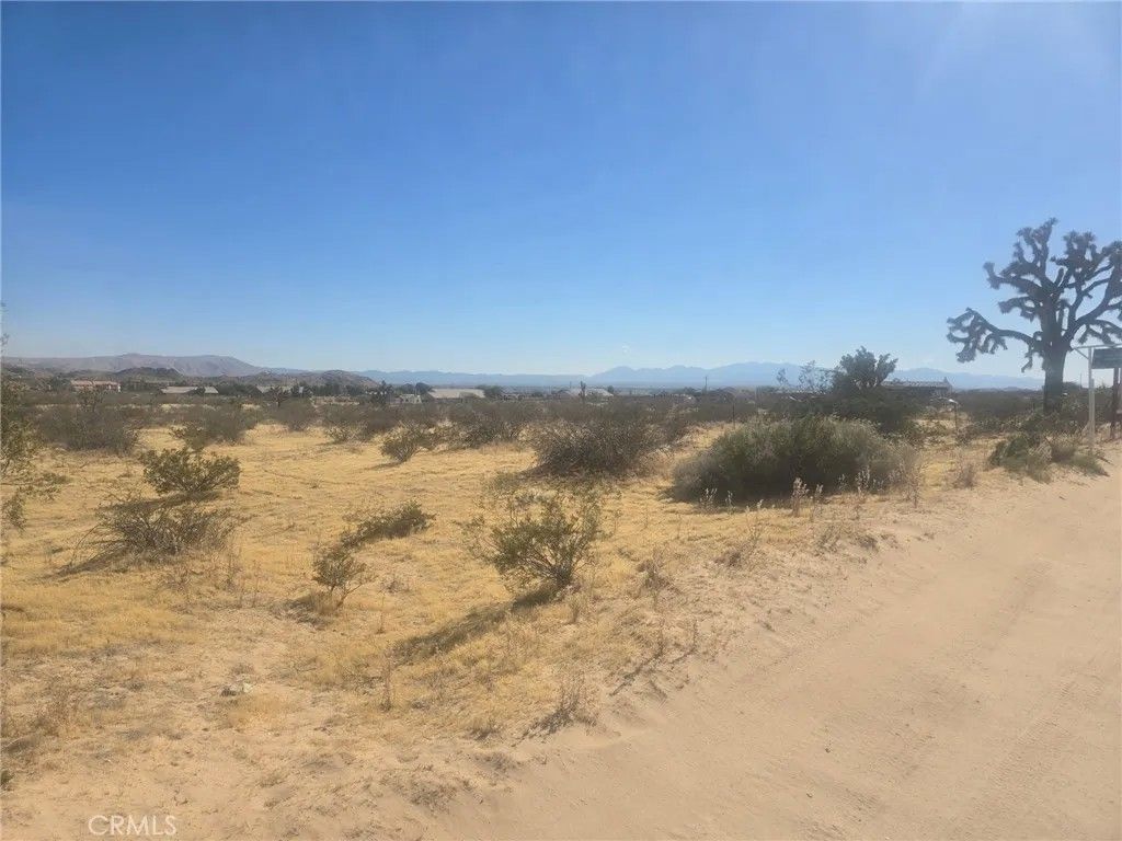 Photo of 0 Cahuilla, Apple Valley, CA 92307 (MLS # IV26111459)