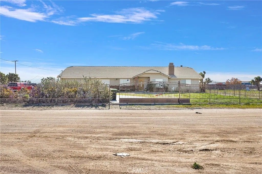 Photo of 10276 Aster Road, Oak Hills, CA 92344 (MLS # HD26027540)