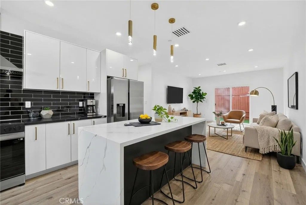 Photo of 7334 Owensmouth Avenue #1/2, Canoga Park, CA 91303 (MLS # SR26034973)