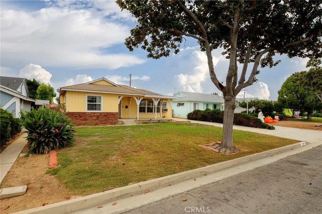 Photo of 10936 Theis Avenue, Whittier, CA 90604 (MLS # TR26012093)