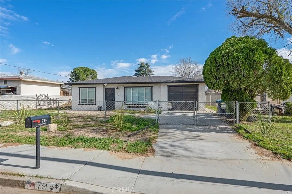 Photo of 734 Massachusetts Ave, Beaumont, CA 92223 (MLS # IV26005664)