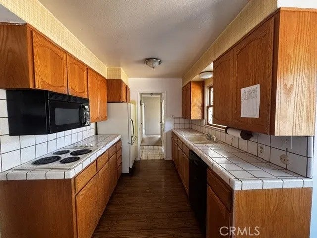 2121 Almondwood