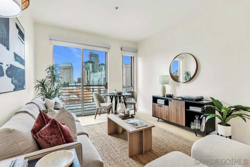 Photo of 445 Island Ave #714, San Diego, CA 92101 (MLS # 250044339)