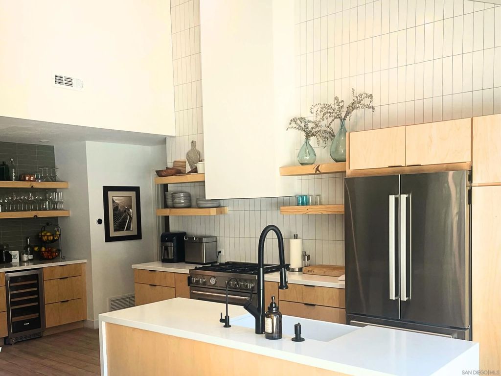 Photo of 13546 Mango Dr, Del Mar, CA 92014 (MLS # 260005563)