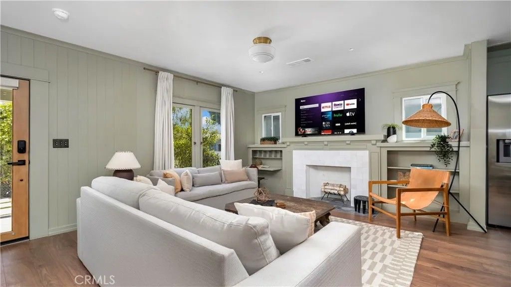 Photo of 1351 Seward Street, Los Angeles, CA 90028 (MLS # WS26007942)