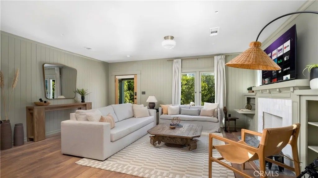 Photo of 1351 Seward Street, Los Angeles, CA 90028 (MLS # WS26007942)