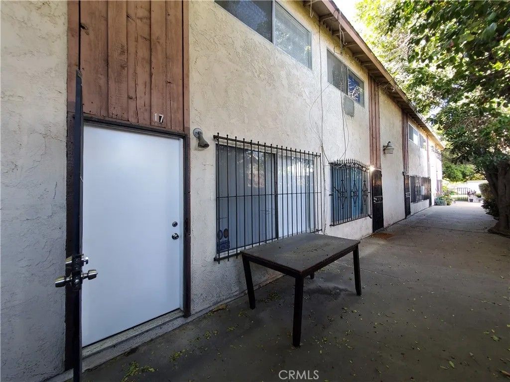 Photo of 2020 W 23 Street #17, Long Beach, CA 90810 (MLS # PW26048370)