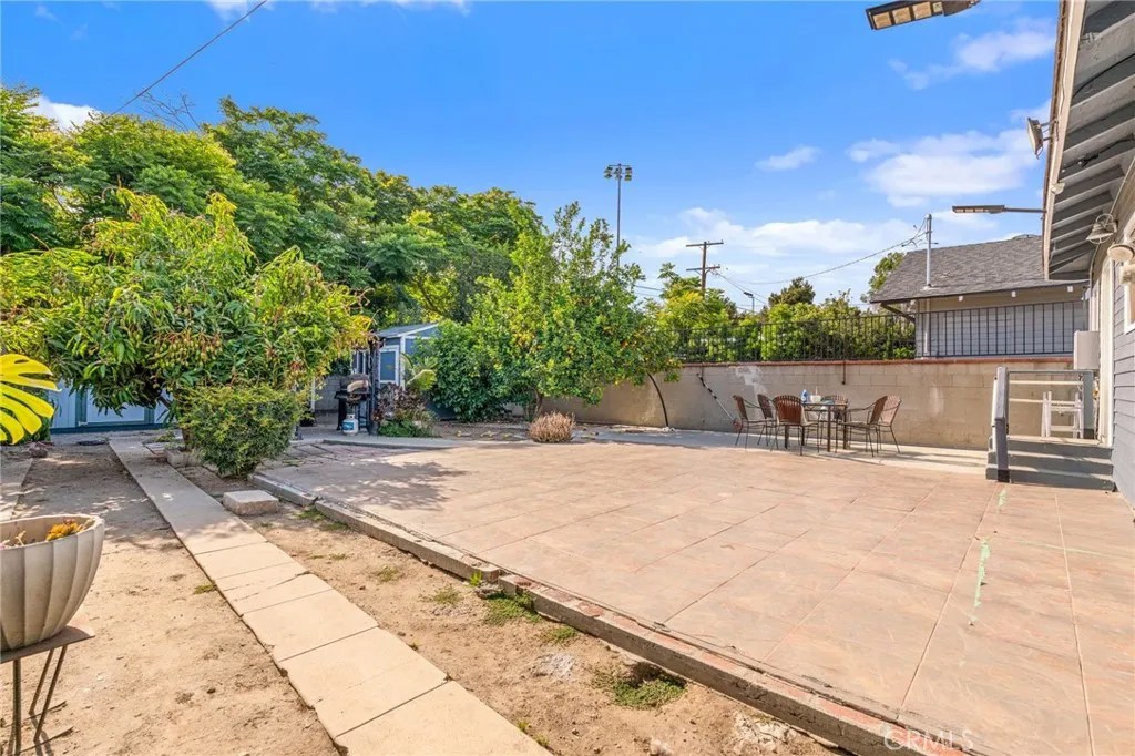 3935 S Harvard
